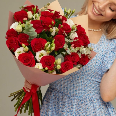 Роскошный букет для любимой женщины – 21 эквадорская роза и эустома Бокситогорск Ленинградская область Роскошный букет для любимой женщины – 21 эквадорская роза и эустома Бокситогорск Ленинградская область