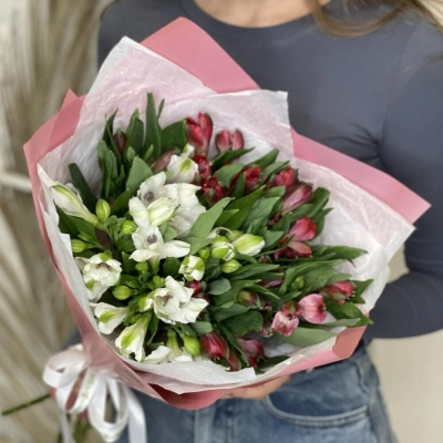 Букет «Люблю»– страсть и чистота в красно-белых альстромериях Бокситогорск Ленинградская область Букет «Люблю»– страсть и чистота в красно-белых альстромериях Бокситогорск Ленинградская область